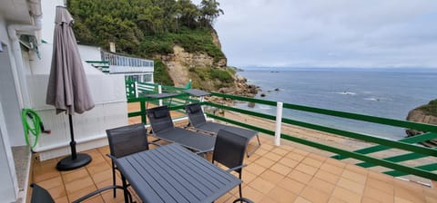Off site, Balcony/Terrace