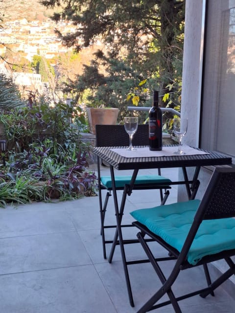 Patio, Spring, Day, Garden, View (from property/room), Balcony/Terrace, Garden view