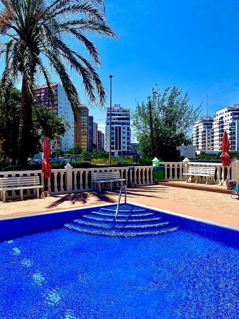 Swimming pool, Swimming pool