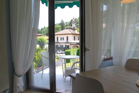 Casa Hemingway - WelcHome Apartment in Stresa