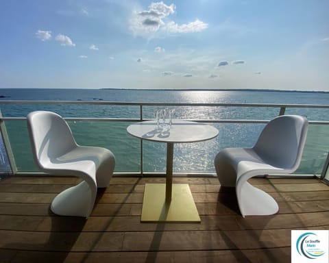 Natural landscape, View (from property/room), Balcony/Terrace, Sea view