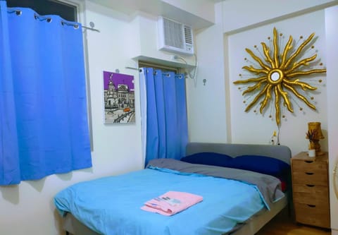 Bed, Bedroom, air conditioner