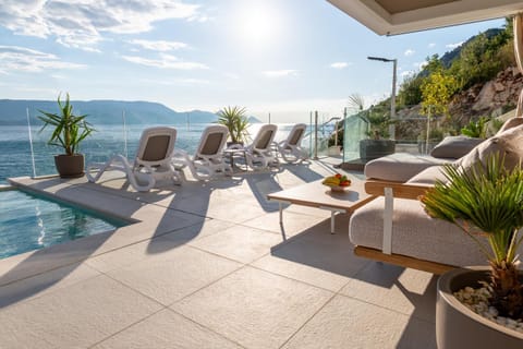 Day, View (from property/room), Balcony/Terrace, Sea view, Swimming pool, sunbed