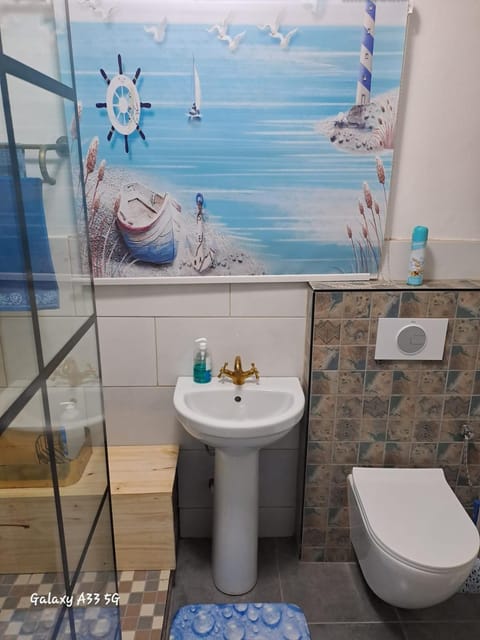 Shower, Toilet, Bathroom