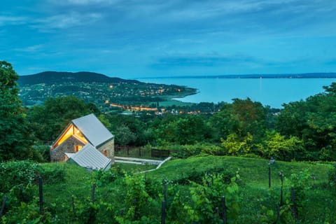 Property building, View (from property/room), City view, Garden view, Lake view, Mountain view, Quiet street view, Inner courtyard view