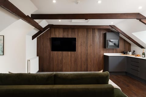 Luxury Modern Suite in Marazion with Parking Apartment in England