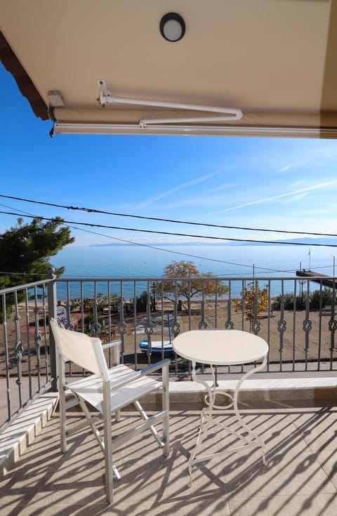 Natural landscape, Balcony/Terrace, Sea view