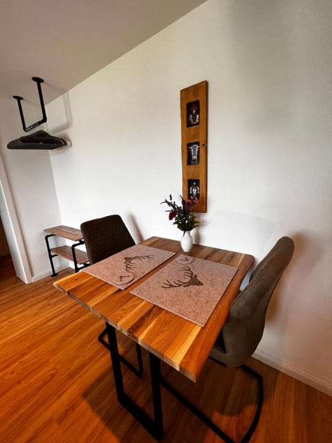 Seating area, Dining area, Bedroom