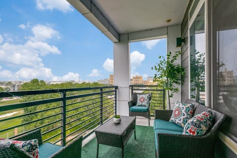 Patio, Spring, Day, View (from property/room), Balcony/Terrace, Seating area, Garden view