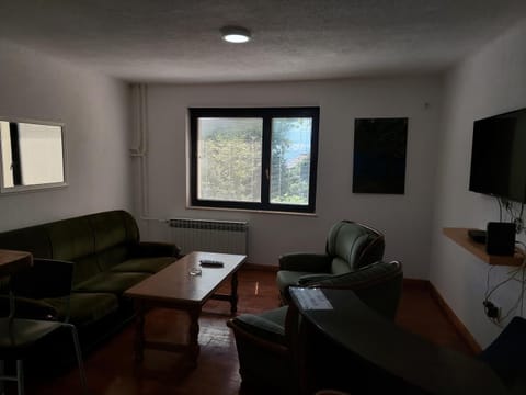 Communal lounge/ TV room, Living room, Seating area