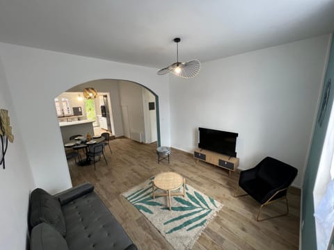 Communal lounge/ TV room, Living room, Seating area
