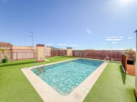 Swimming pool, Swimming pool
