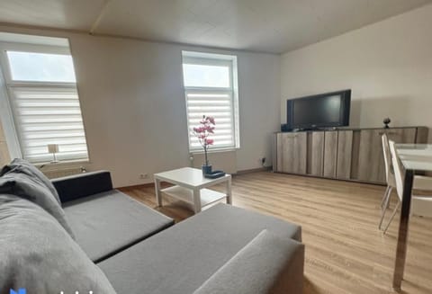 Charbonnel 1 A Charleroi-airport Apartment in Charleroi