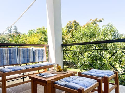 Garden, View (from property/room), Balcony/Terrace, Seating area, Garden view