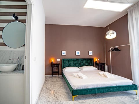 Splendida camera vista mare con terrazza e finiture di lusso Bed and Breakfast in Marina di Carrara