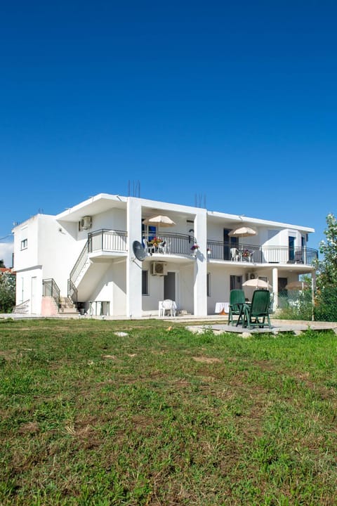 Property building, Garden view