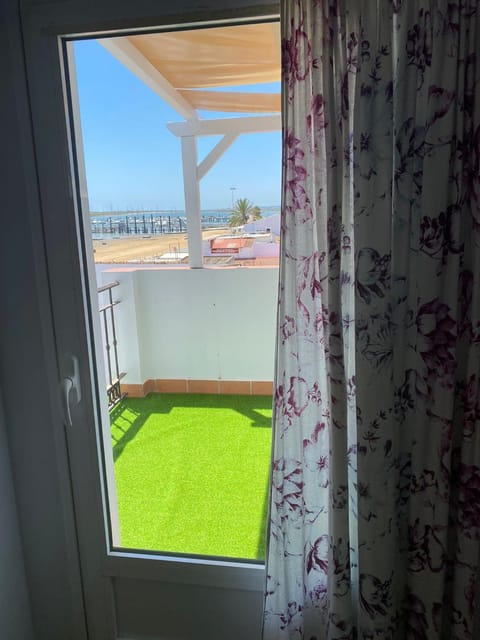Off site, Balcony/Terrace, River view