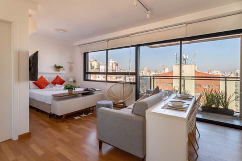 Bed, TV and multimedia, Balcony/Terrace, Photo of the whole room, Dining area, Bedroom
