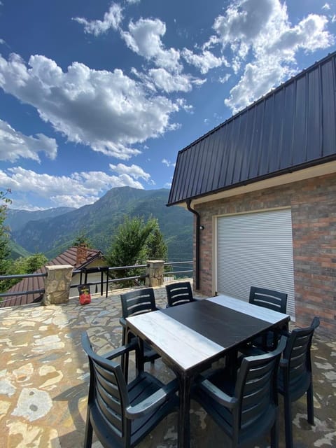 Villat Twin’s Villa in Montenegro