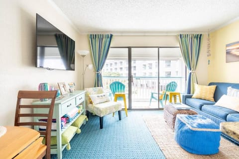 TV and multimedia, Balcony/Terrace, Living room, Decorative detail