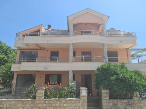 Property building, View (from property/room), Balcony/Terrace
