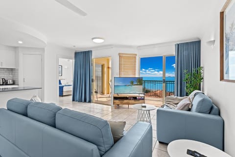 TV and multimedia, Living room, Seating area, Sea view