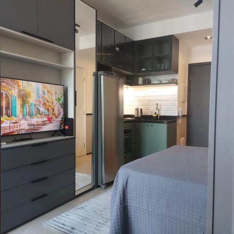 Bed, Kitchen or kitchenette, Photo of the whole room, Bedroom, minibar, oven