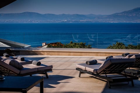 Day, Natural landscape, View (from property/room), Balcony/Terrace, Mountain view, Sea view, sunbed