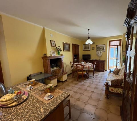 TV and multimedia, Living room, Dining area