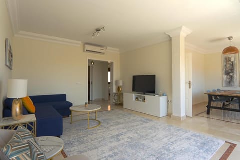 TV and multimedia, Living room, Other, Seating area, Dining area, air conditioner