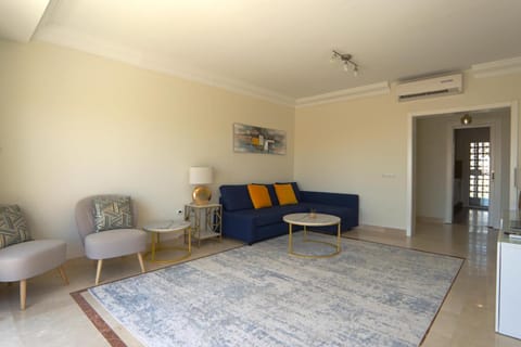 TV and multimedia, Living room, Other, Seating area, air conditioner