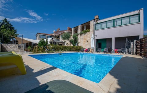 Swimming pool