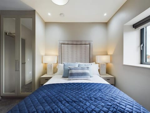 Bed, Photo of the whole room, Bedroom, wardrobe