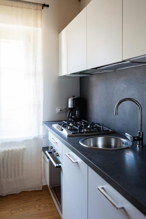 Coffee/tea facilities, Kitchen or kitchenette, pet friendly, stove, kitchen