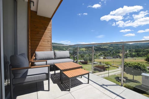 View (from property/room), Balcony/Terrace, Seating area