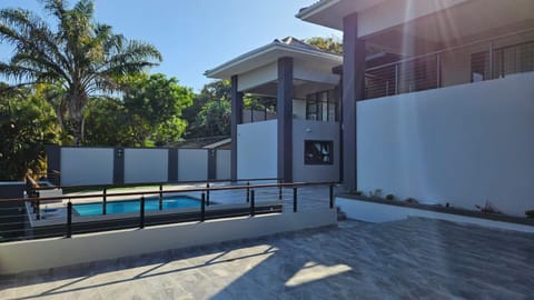 Property building, Balcony/Terrace