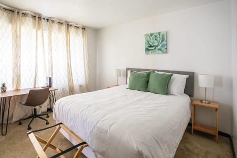 Near Hospital & Dining- Merry on Moorcroft House in Montgomery