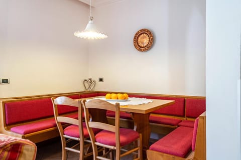 Villa Lory 1 Apartment in Canazei