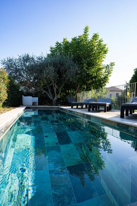 View (from property/room), Garden view, Pool view, Swimming pool, Quiet street view