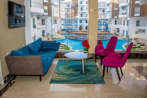 Patio, Evening entertainment, Swimming pool