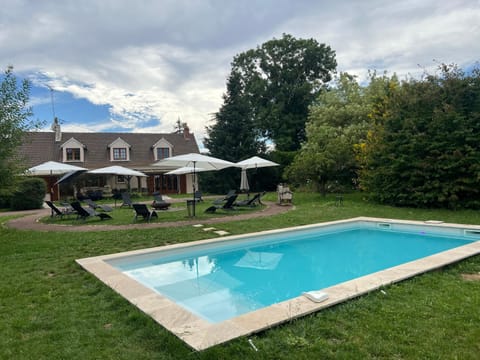 La clé des champs - Les Grais 1H10 de Paris House in Île-de-France