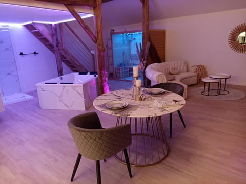 Loft blanc (baignoire balnéo et sauna) Apartment in Trois-Ponts