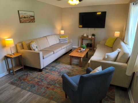 15 Mins to Columbia Airport - Win-Some At Wynnsum House in South Carolina