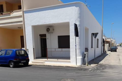 Vacanza a due passi dal mare House in Torre San Giovanni