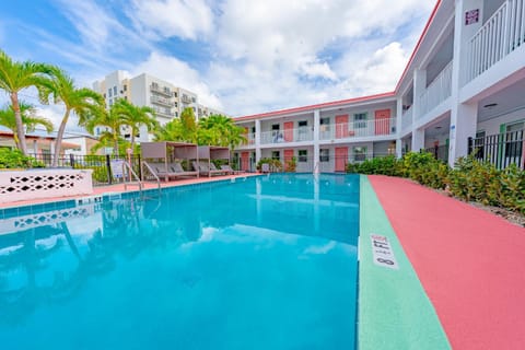 Tropical Breeze Apartment in Clearwater Beach