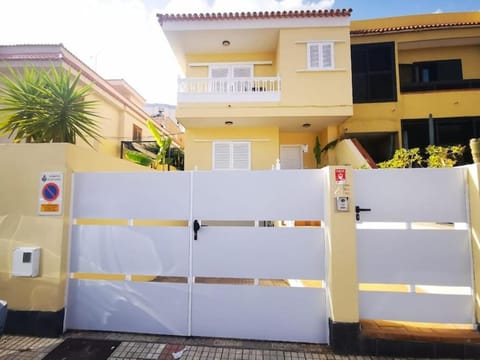 Property building, Balcony/Terrace