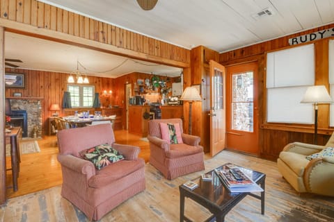 Swim Dock and Views Lakefront Afton Vacation Rental Apartment in Cleora