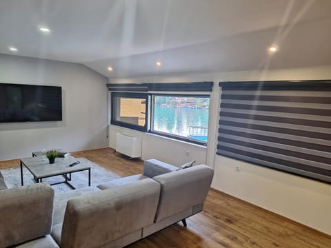 Apartment Hara, luxury lakeside suite with exquisite view Apartment in Federation of Bosnia and Herzegovina
