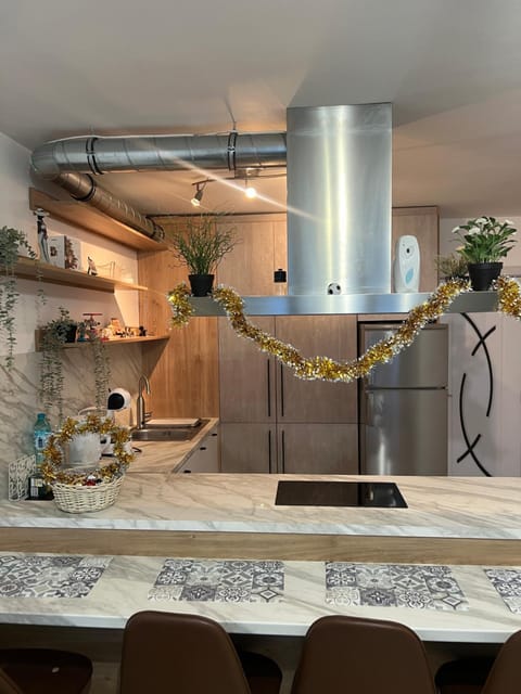 The White Apartment 3BR - free parking Apartment in Sofia