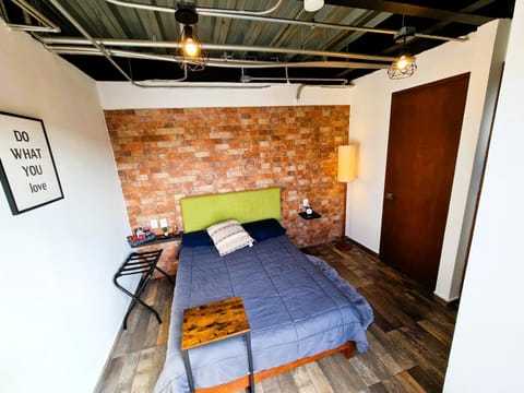 Bed, Photo of the whole room, Seating area, Bedroom